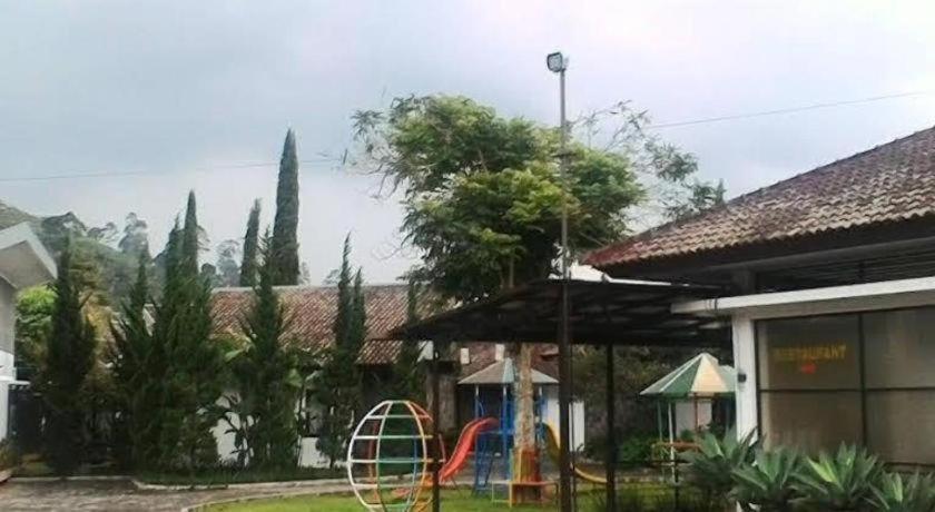 New Mountain Springs Hotel & Resort Lembang Dış mekan fotoğraf