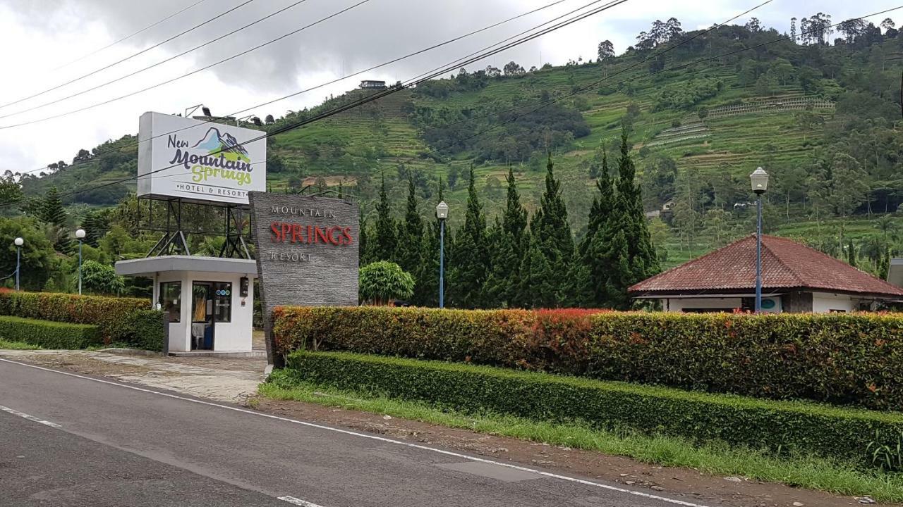 New Mountain Springs Hotel & Resort Lembang Dış mekan fotoğraf